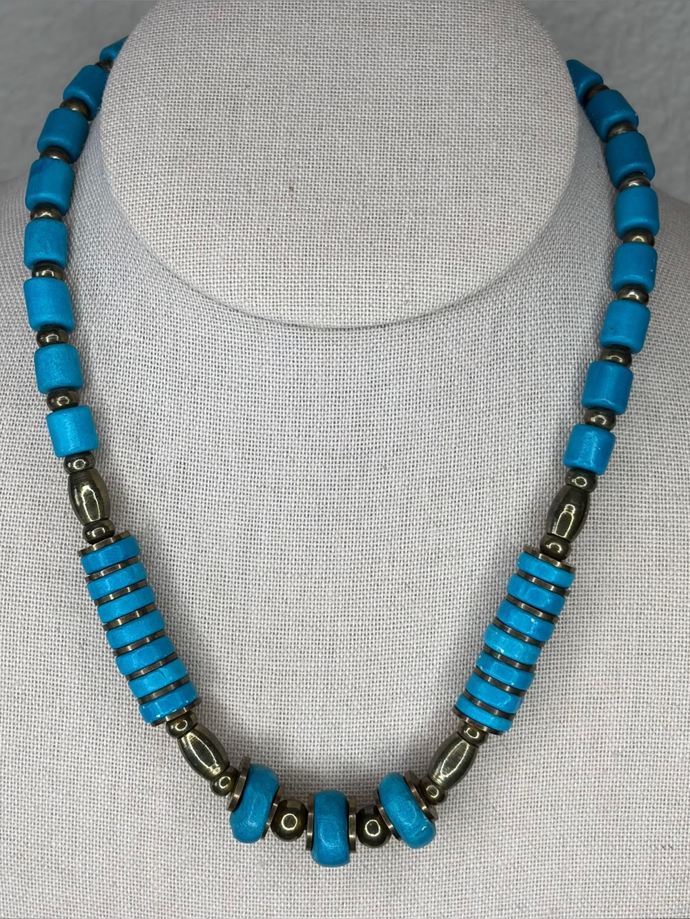 Southwestern Turquoise-Style Beaded Necklace with Antiqued Brass Accents